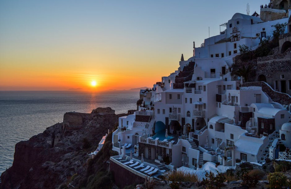 Je partner verrassen met originele reis? Ga naar het Griekse eiland Santorini!